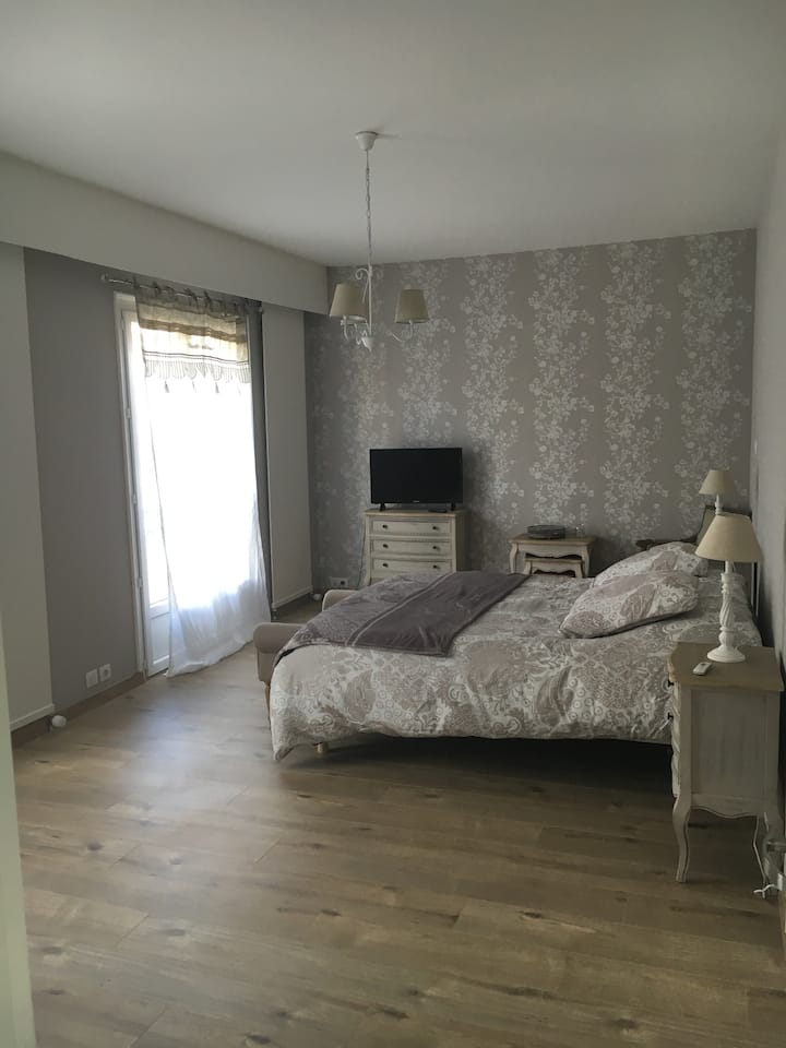 Chambre Louise - Belle Chambre Pour Deux Personnes - Cholet