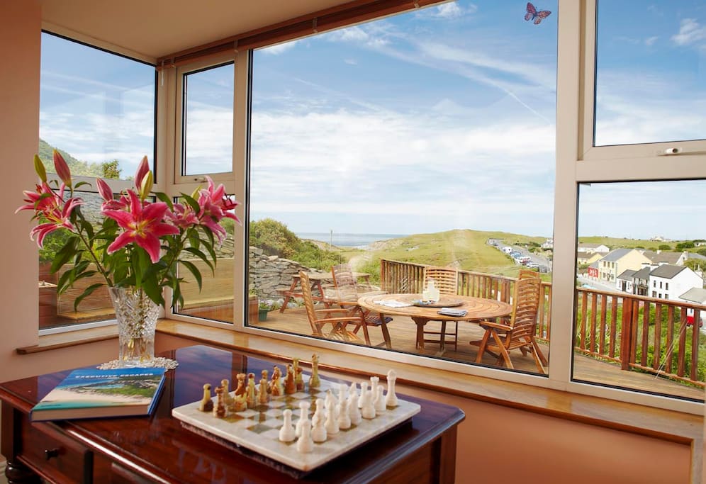 View Guest Lounge