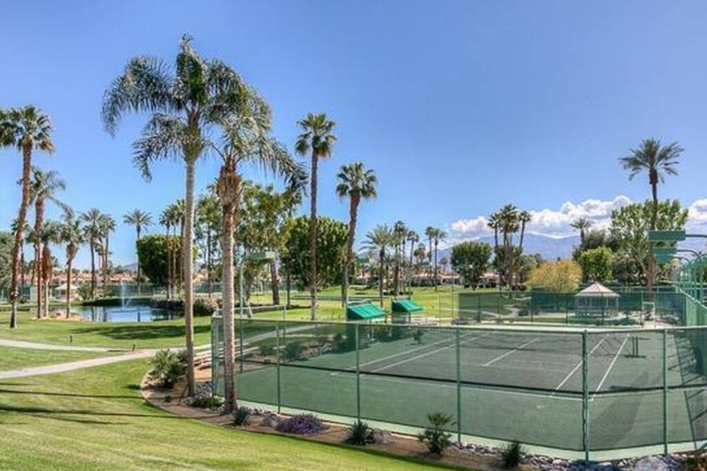 Lake Mirage Tennis Courts