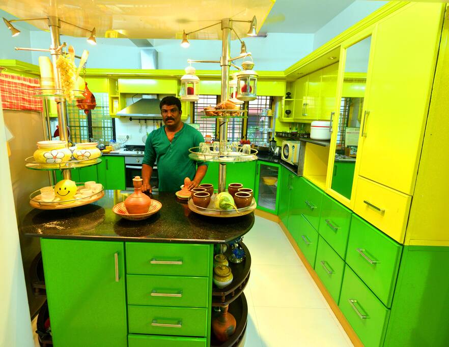 Fully furnished modern Kitchen