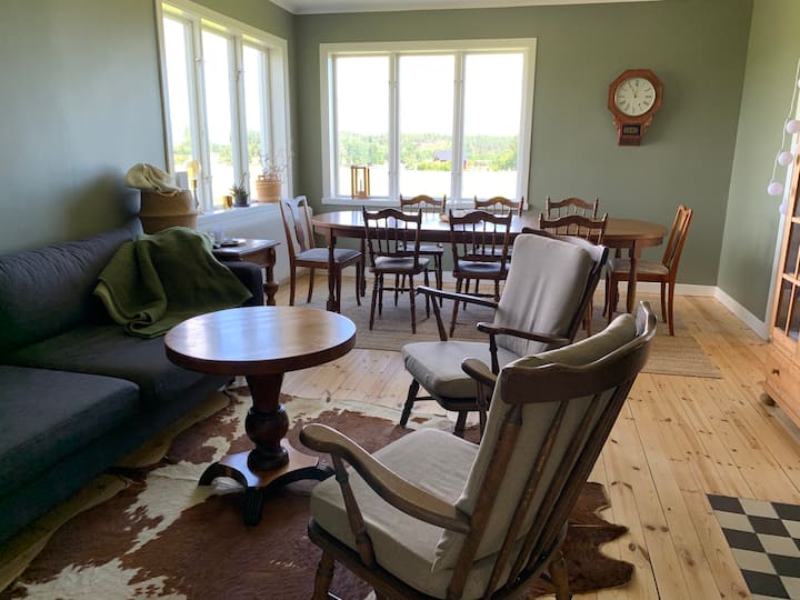 Charming And Spacious Villa - Gamleby