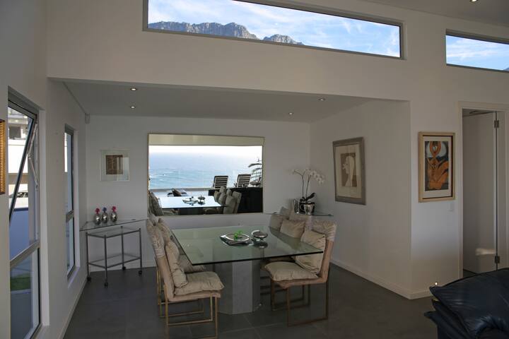 Luxury, modern, Camps Bay, Penthouse Apartment gallery image 5