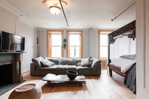 Top Airbnb: Decatur street Limestone an Urban Zen experience in Brooklyn