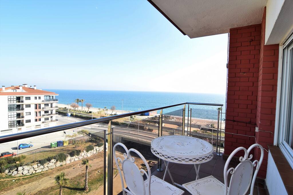 Balcón con vistas al mar