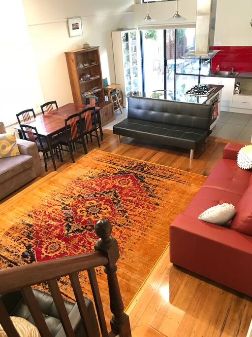 Beautiful spacious lounge /living/kitchen area. Loads of seating. Black futon can be used as extra bedding.
