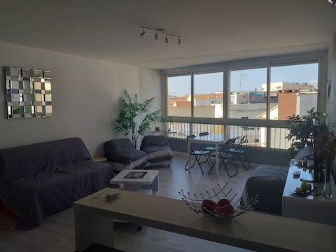 Successful Airbnb property: Spacious and welcoming studio in Le Grau Du Roi