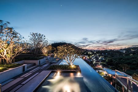 Phuket Town Condominium#2 - Seaview Swimming Pool