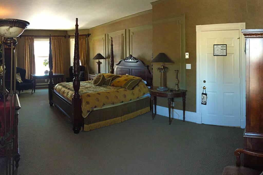We call this room our "presidential suite".