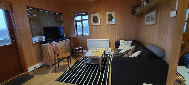 Cosy Cabin Near Hraunfossar - Islandia