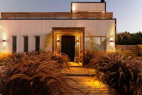 Propiedad de Airbnb exitosa: CASA MAUI - New Modern & Stylish w/ Pool en José Ignacio