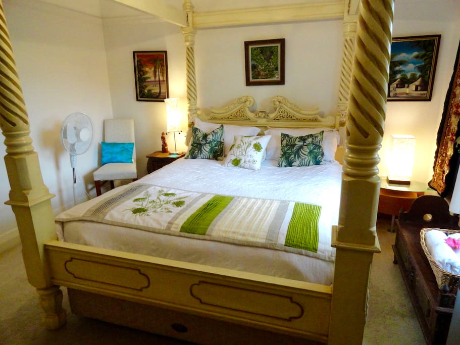 Balinese Ambience room