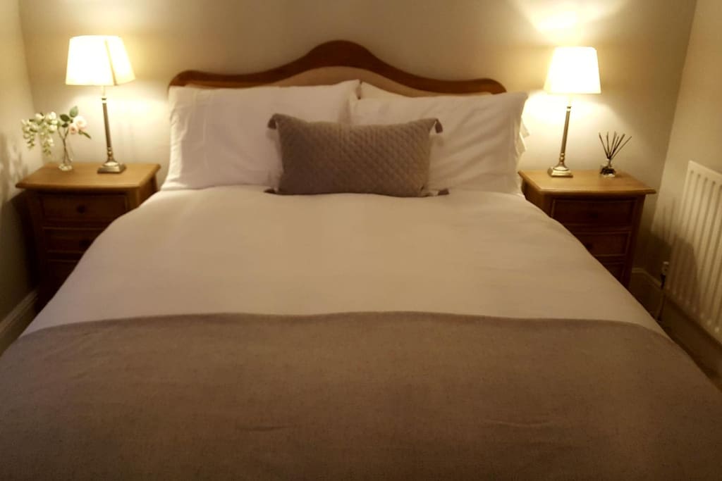 Guest double bed