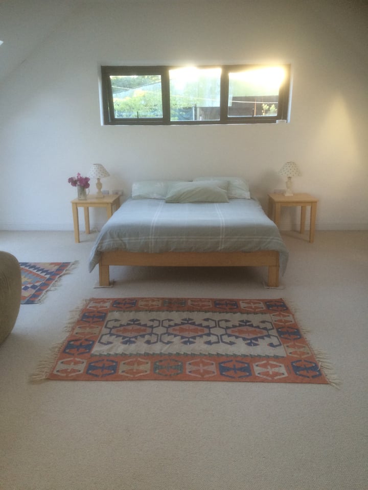 Sunny spacious room/ rural setting