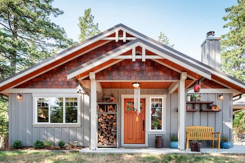 Smoky Mountain Retreat-The Forest Cabin