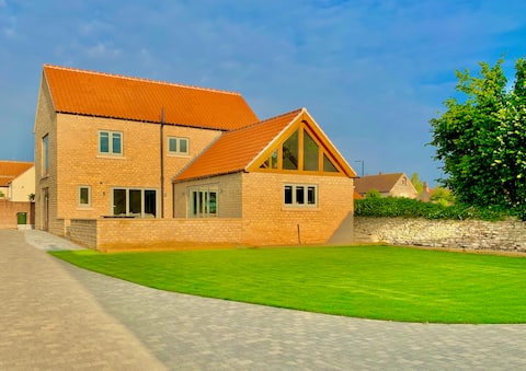 Successful Airbnb property: Luxury New Build 2 Bedroom Barn in Doncaster
