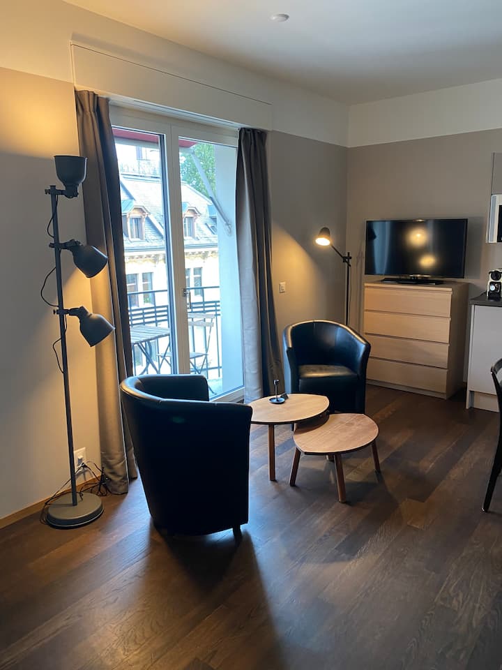Apartment With Balcony (4.2) - Zürich