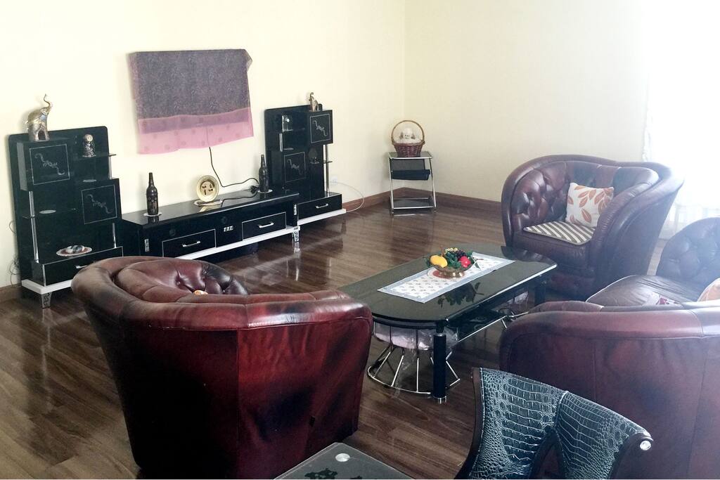 Living room with flat screen tv and dvd player