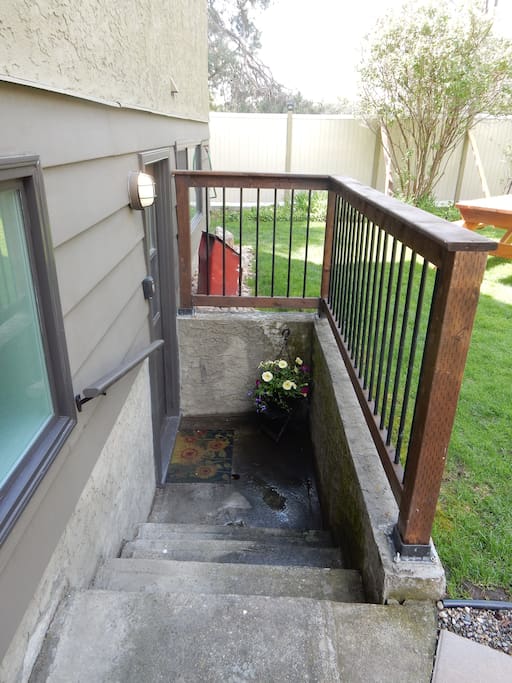 Private Entrance to the Guest Suite