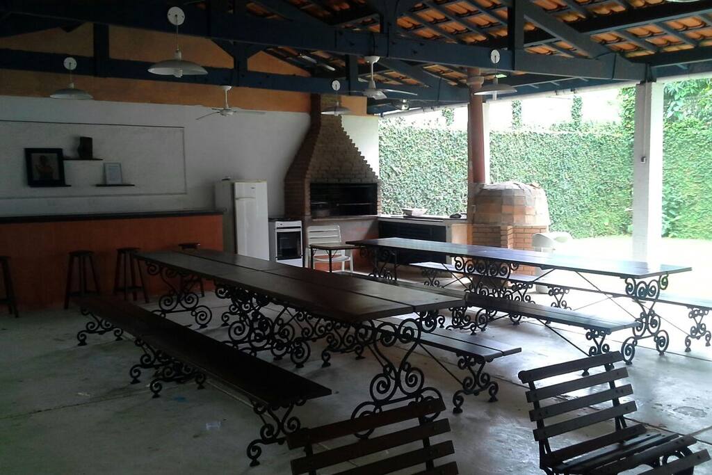 churrasqueira e forno a lenha