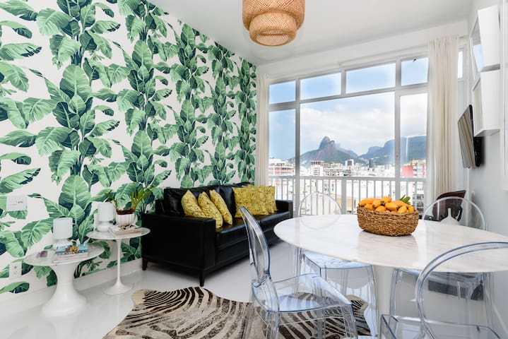 IpaChic! 2BD + View, Ipanema Beach