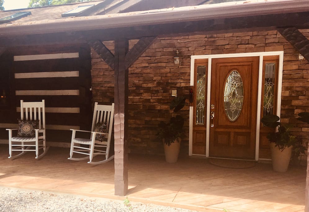 Front porch living
