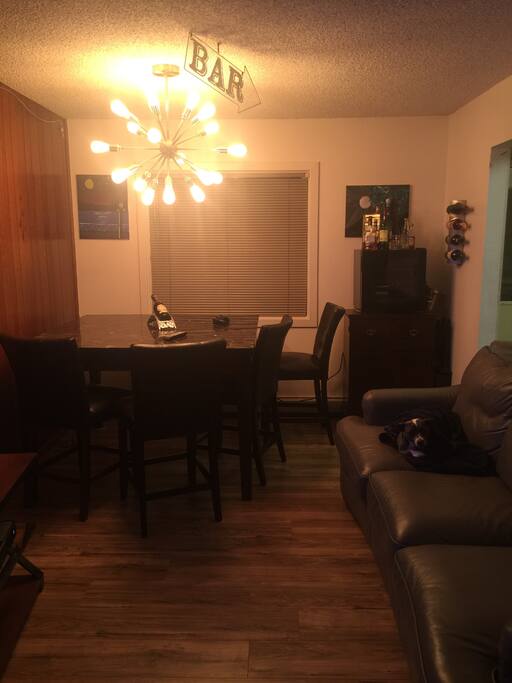 Dining room/Bar area