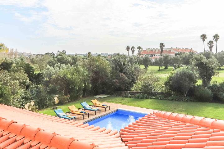 Stunning Villa: Pool, Golf & Beach near Cascais gallery image 4