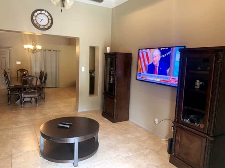 Great Family House Near Arena, Airport & Tamiu - Laredo, TX