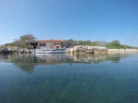 Fishing house island Iž