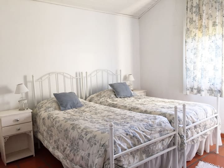 მე-5. საძინებელი 3 საწოლით