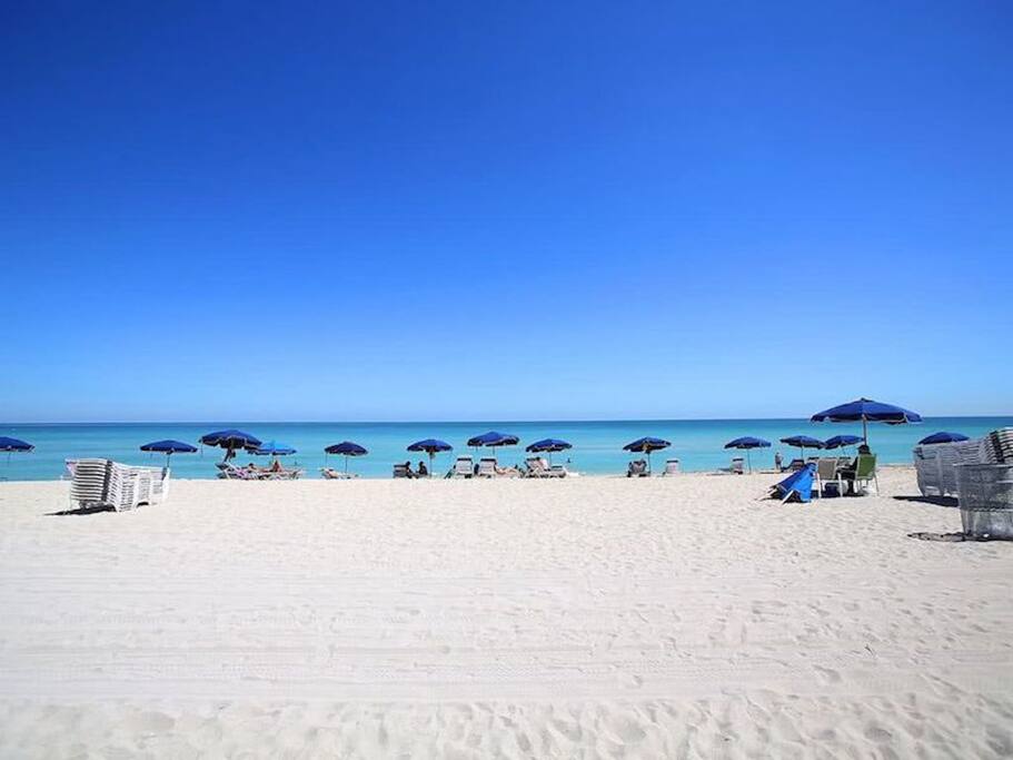 Private access to the beach