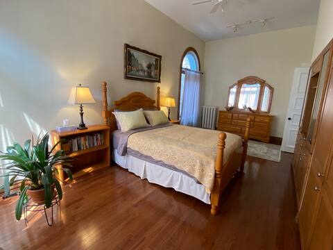 Entire 3BR home: historic and charming