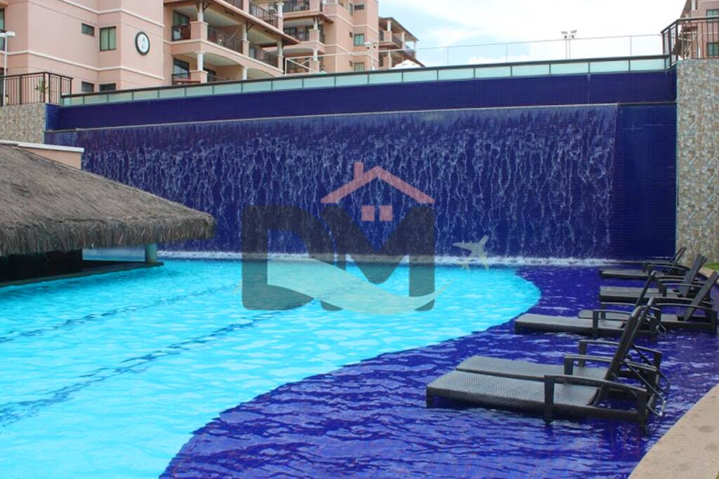 Piscina, Restaurante, Bar Molhado