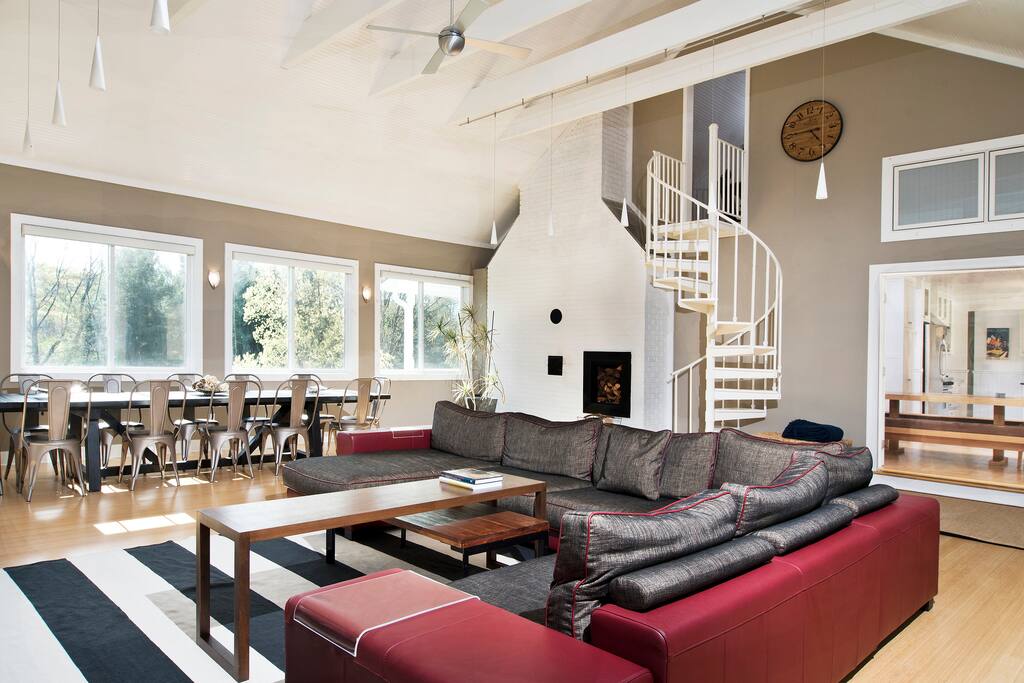 Living room with Dining Area