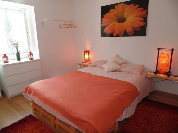 Orange room