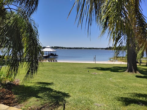 Luxury Lakeweir Lakehouse white sandy beach & dock