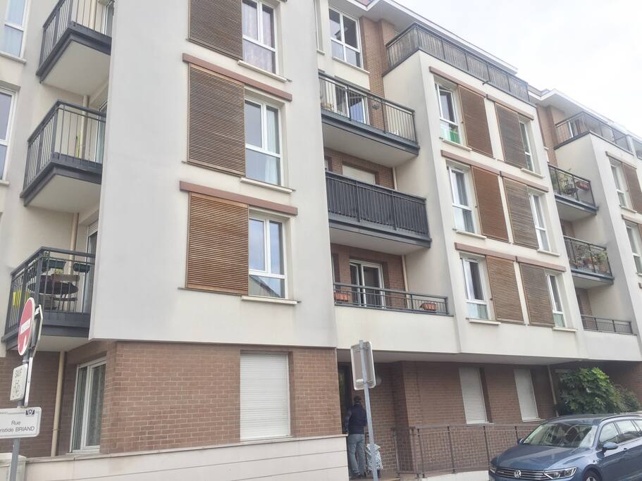 Vue immeuble / vista faixada