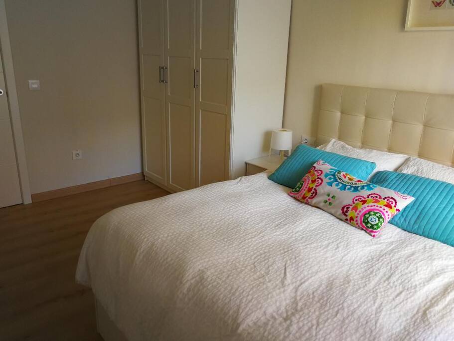 Habitación con cama de matrimonio (2)