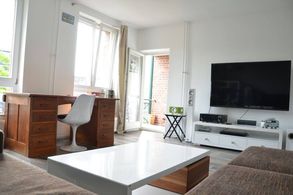 55 Zoll TV mit Sky (Film, Bundesliga, Sport)