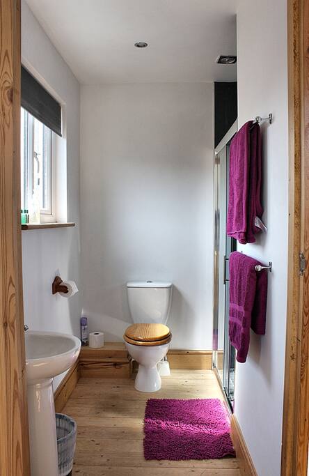 Room 4 Ensuite