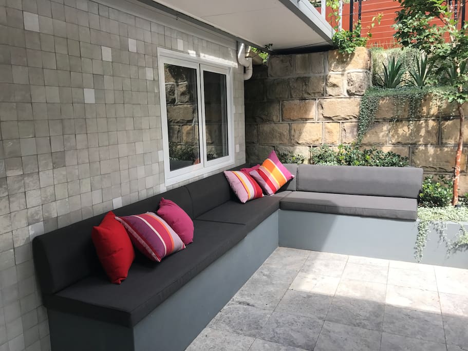 Outdoor relaxing nook