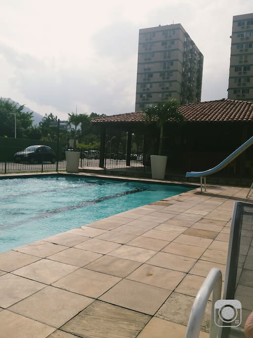 Piscina e estacionamento disponíveis