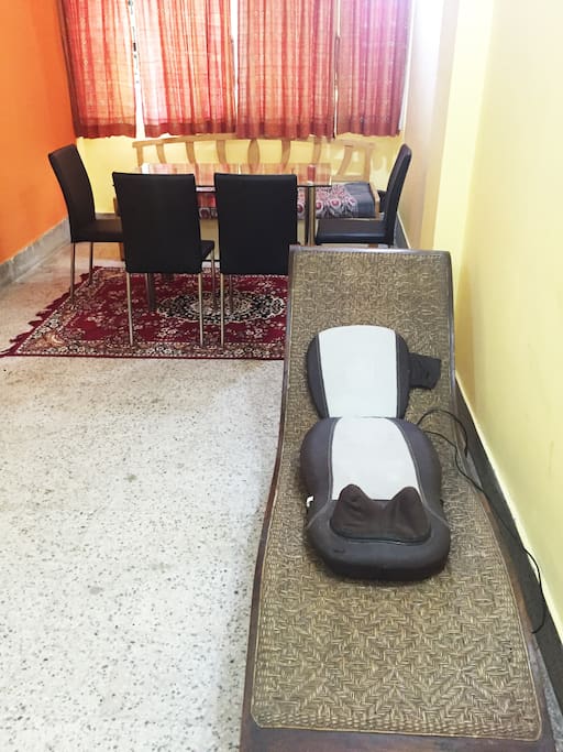 The seating area.