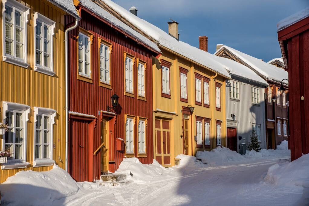 Kanefarten kjører rett forbiExperience the authentic living in the World heritage area