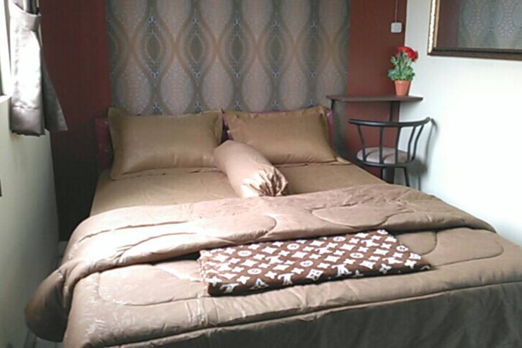 kamar double bed di pramukajati homestay