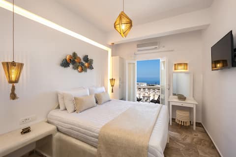 Deluxe Room with Sea View *Vinas Place*