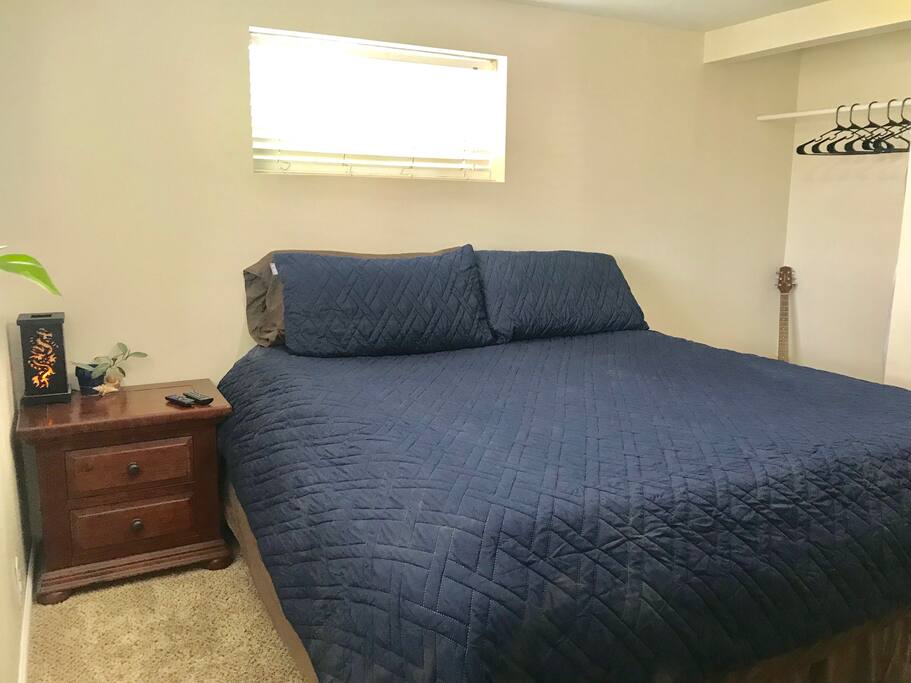 Very soft cali king bed with tempurpedic mattress topper