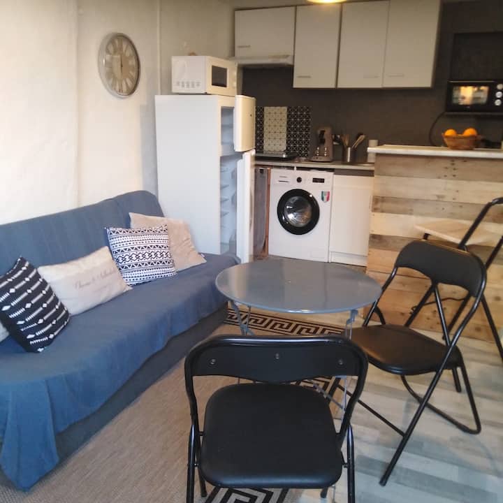 Maison Confortable Dans Un Village Catalan - Prades, France
