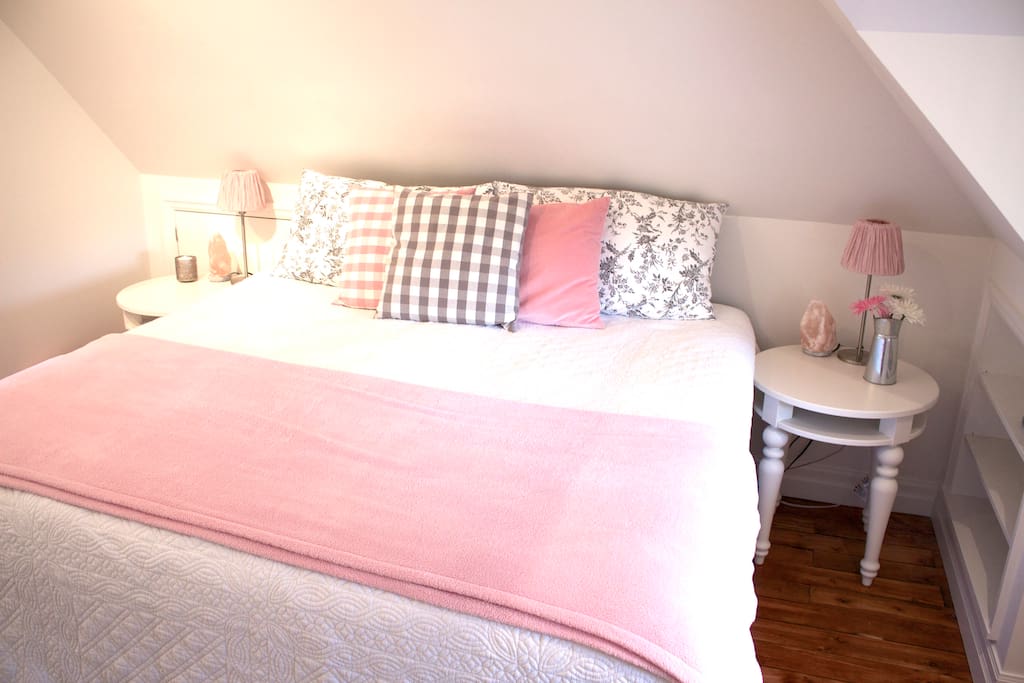 King bed, private loft with in-suite bathroom