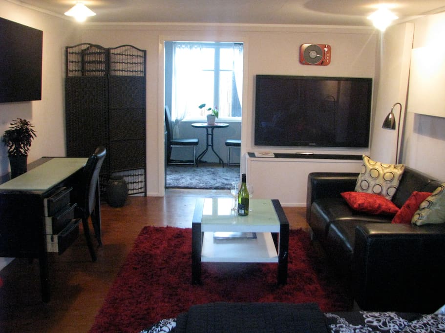 Room has a computer desk, wifi,
big sreen tv with blue ray player